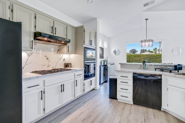 Building Photo - 29382 W Laguna Dr