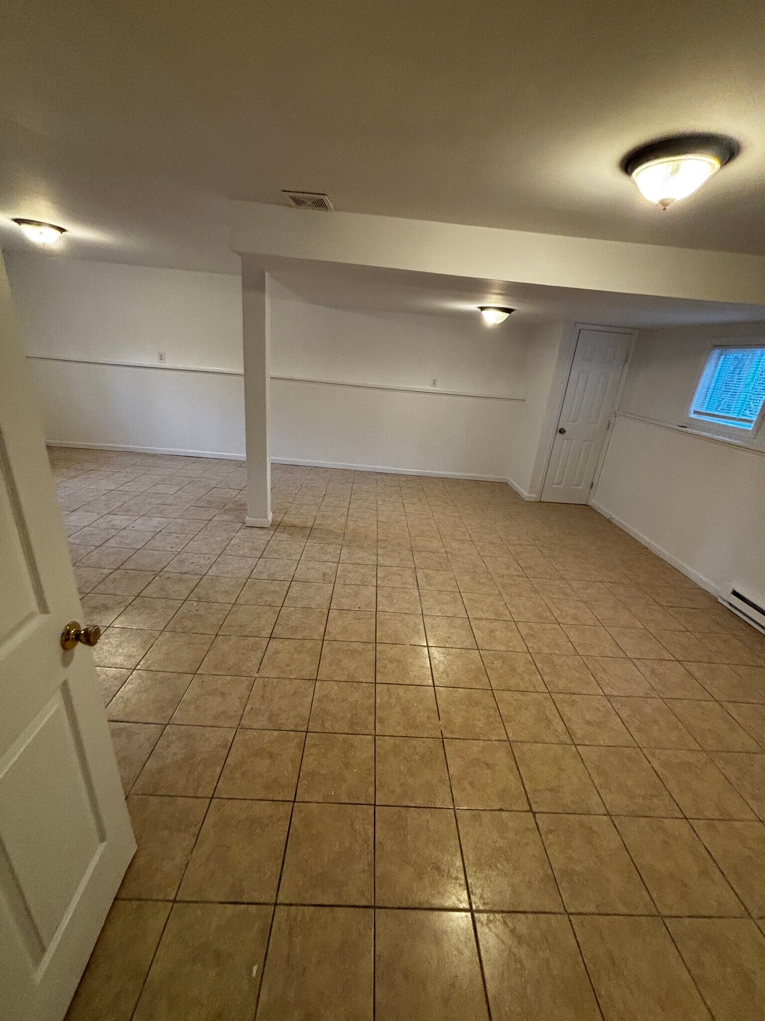Building Photo - 9294 Bluebird Ct