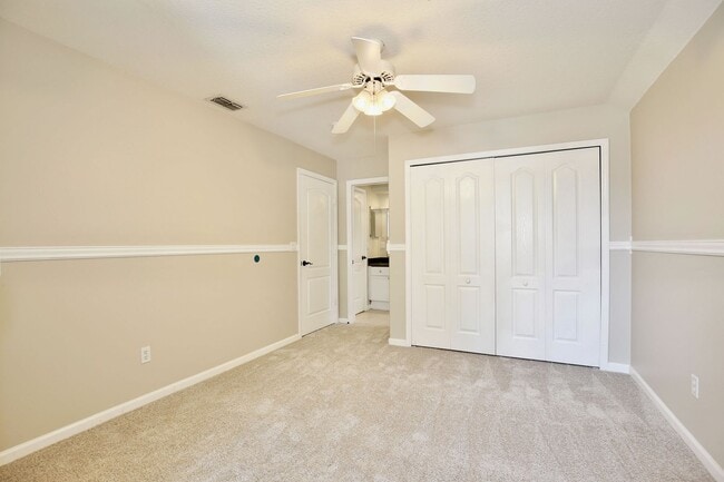 Building Photo - 15601 Bay Vista Dr