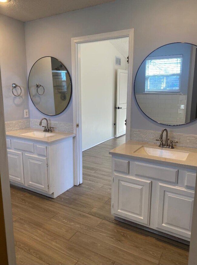 Building Photo - 4811 E Willow Point Ct