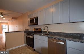 Building Photo - 446 N Patterson Park Ave