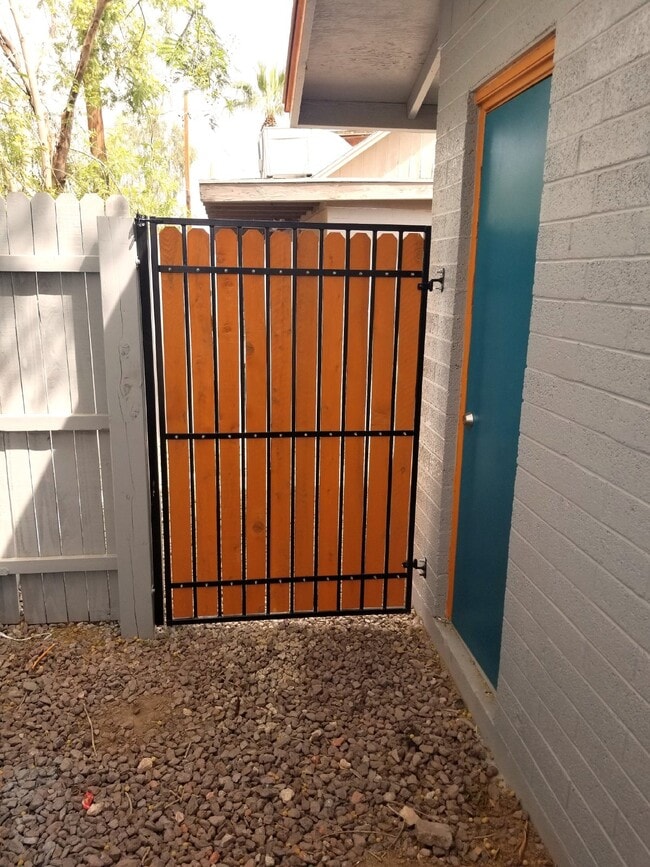 Building Photo - AWESOME 1 BEDROOM AND 1 BATHROOM FOR LEASE