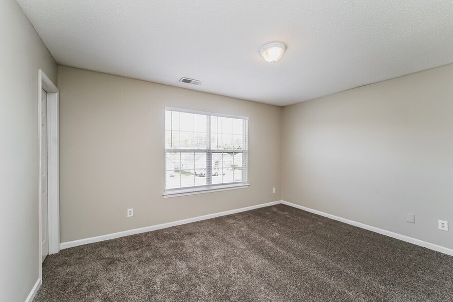 Building Photo - 6515 Sunman Rd