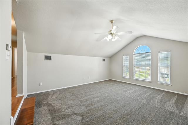 Building Photo - 10420 Lake Bend Trail
