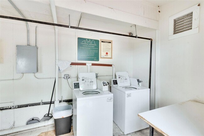 Building Photo - 2314 Greenfield Pkwy