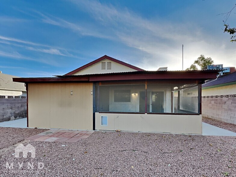 Building Photo - 1132 Placerville St