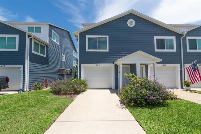 Building Photo - 802 Hidden Harbour Dr