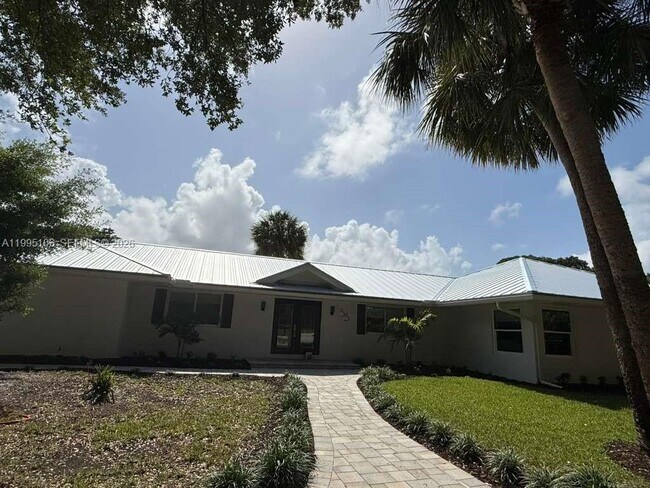 Building Photo - 55 N Sewalls Point Rd