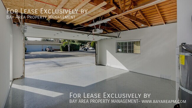 Building Photo - 697 Iris Ave