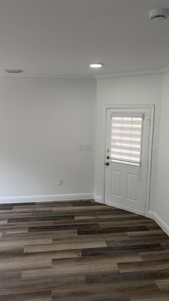 Building Photo - 20970 Vía Oleander