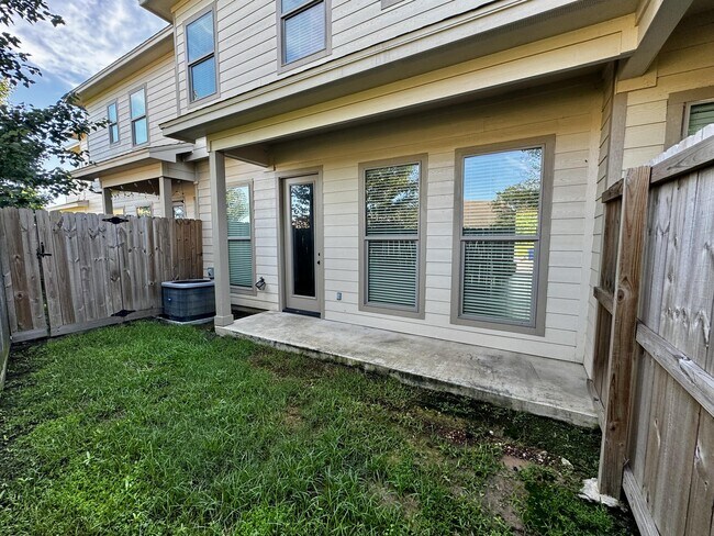 Building Photo - 5100 Westgate Ln