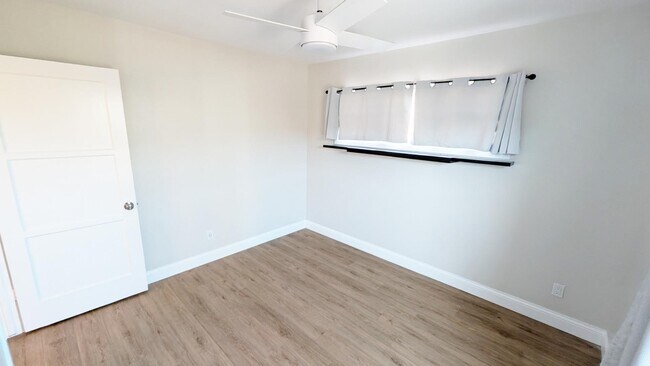 Building Photo - 4875-4887 Naples St - 4883 (Purple-4)