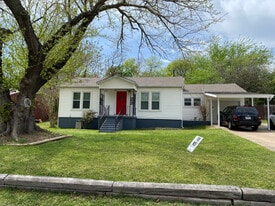 Building Photo - 1805 Brook Hollow Dr
