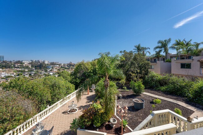 Building Photo - Gorgeous 3 bedroom house with amazing views and huge garden