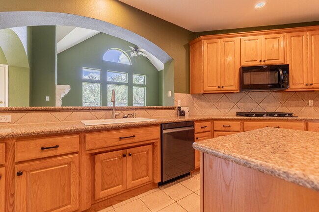 Building Photo - 1806 Three Forks