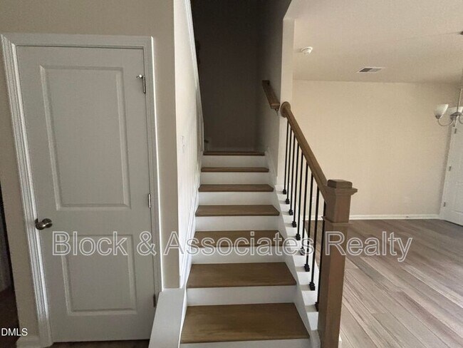 Building Photo - 268 Abbots Ml Dr