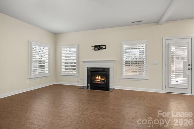 Building Photo - 17019 River Race Dr