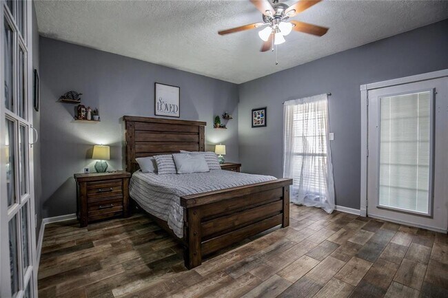 Building Photo - 87 Artesian Way