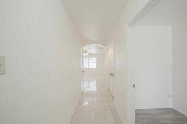 Building Photo - 9811 Mango St