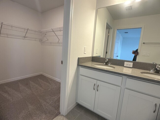 Building Photo - 1833 Cockpit Ln