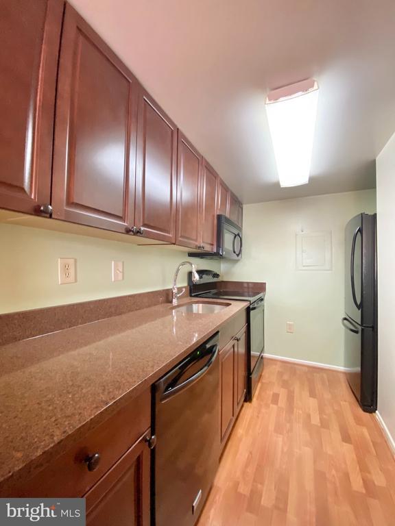 Building Photo - 1600 Prince St