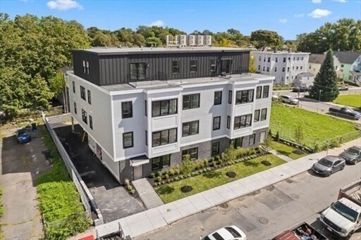 Primary Photo - 52 Withington St