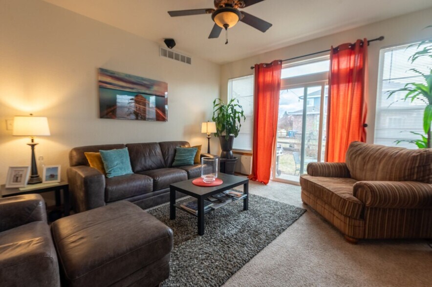 Building Photo - 144 N Duquesne St