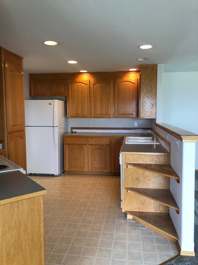 Building Photo - Beautiful 3 bedroom 2 bath in Kennewick of...