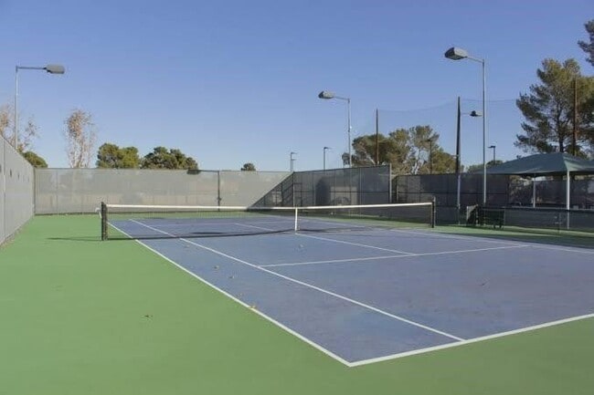 Building Photo - 2614 Parkbriar Ln