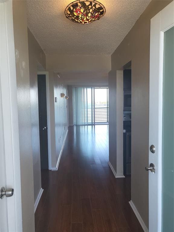 Building Photo - 1075 NE Miami Gardens Dr