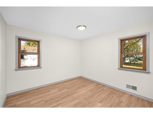 Building Photo - 6724 Scott Ave N