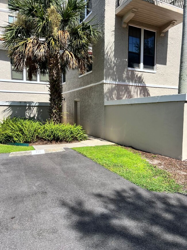 Building Photo - 1 Bed 1.5 Bath Condo in Winter Haven