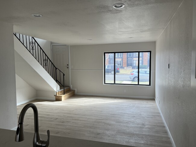 Family room - 1338 S Crystal Way