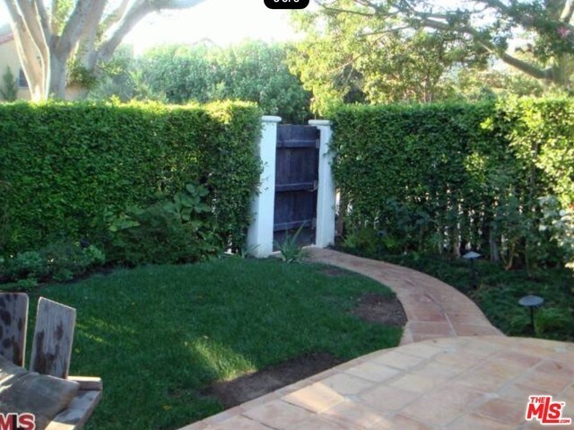 Building Photo - 918 N La Jolla Ave