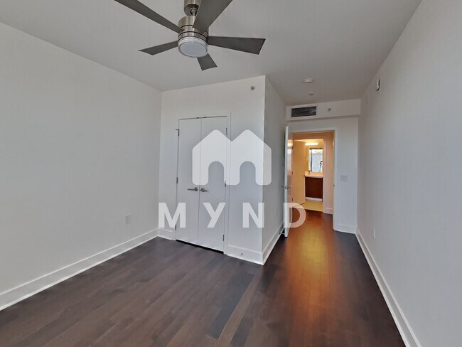 Building Photo - 8 Buchanan St Unit 209