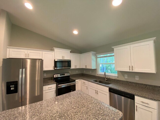 Building Photo - Beautiful home in Citrus Springs.