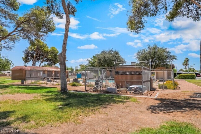 Building Photo - 5402 Tahoe Dr