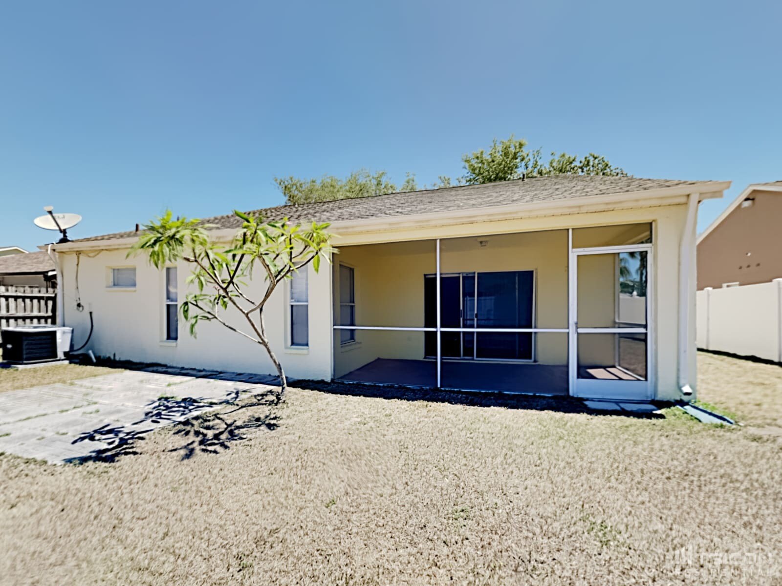 Building Photo - 217 Lakeway Ln