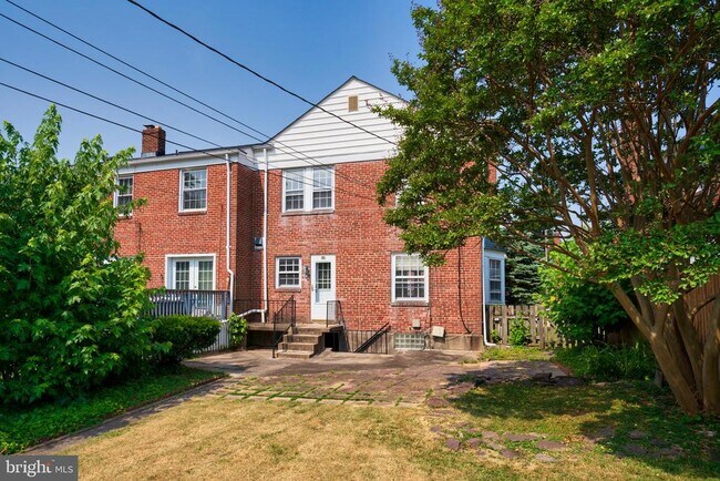 Building Photo - 1738 Glen Ridge Rd