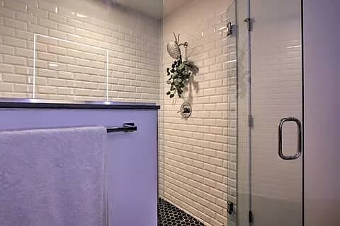 Building Photo - 2530 Lawrence St