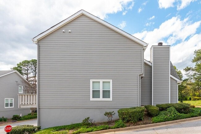 Building Photo - 1200 Defoor Ct NW