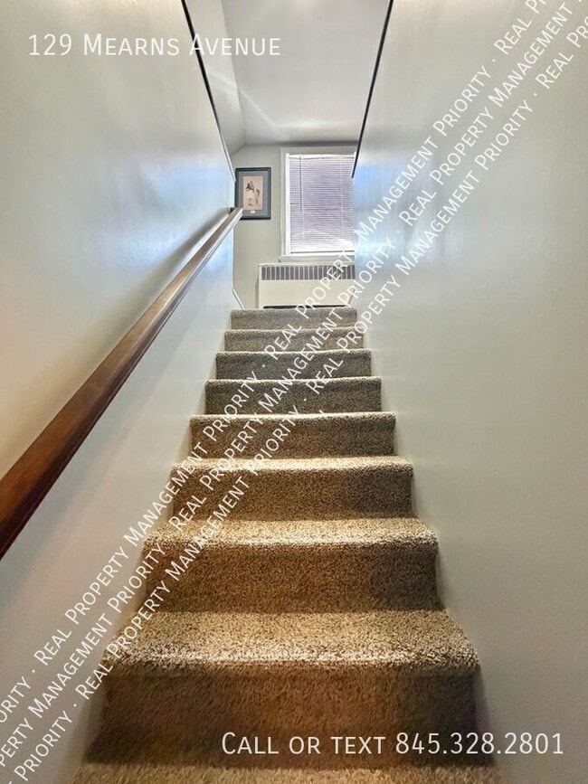 Building Photo - 129 Mearns Ave