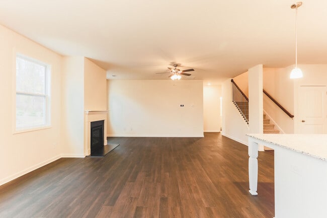 Building Photo - 201 Valimar Dr