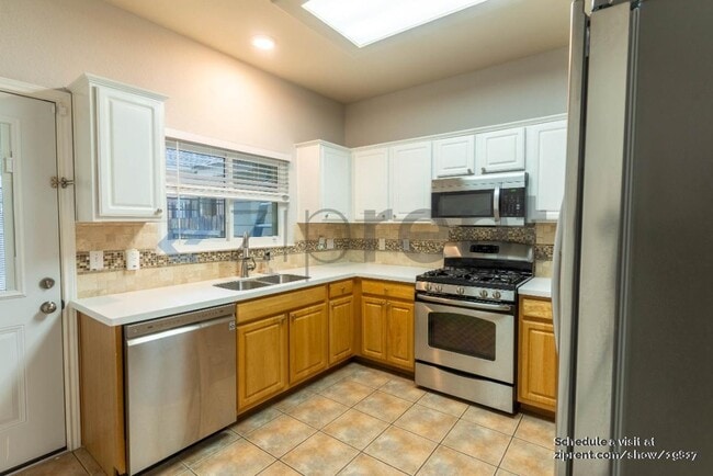 Building Photo - 12245 Abbey Glen Ln
