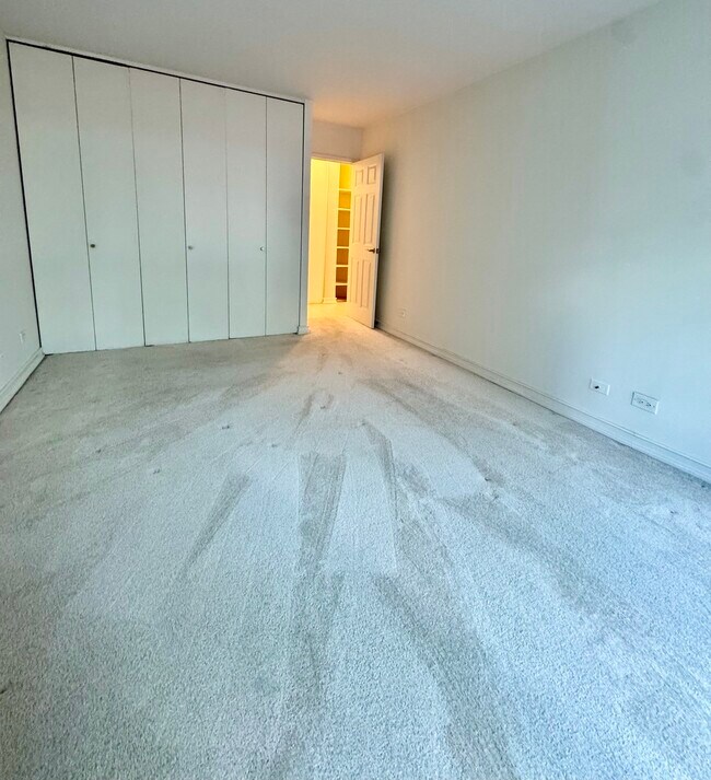 Building Photo - 211 E Ohio St