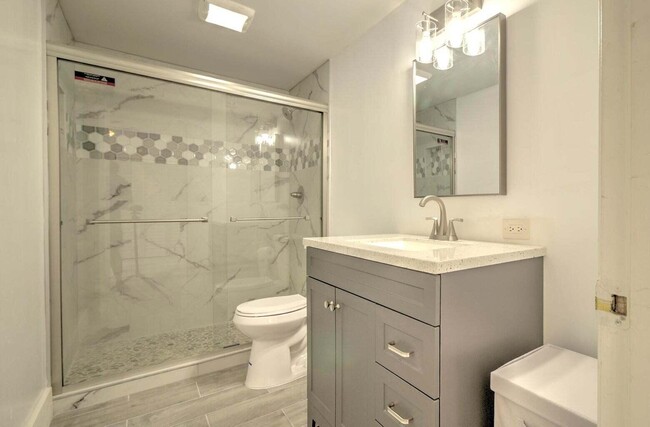 Building Photo - 593 Green Springs Pl