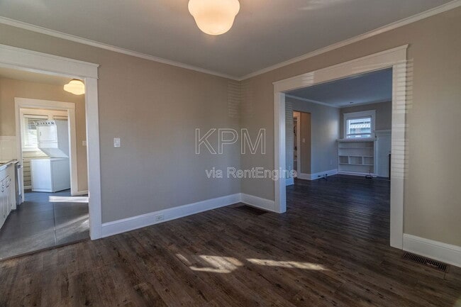 Building Photo - 635 Argonaut St