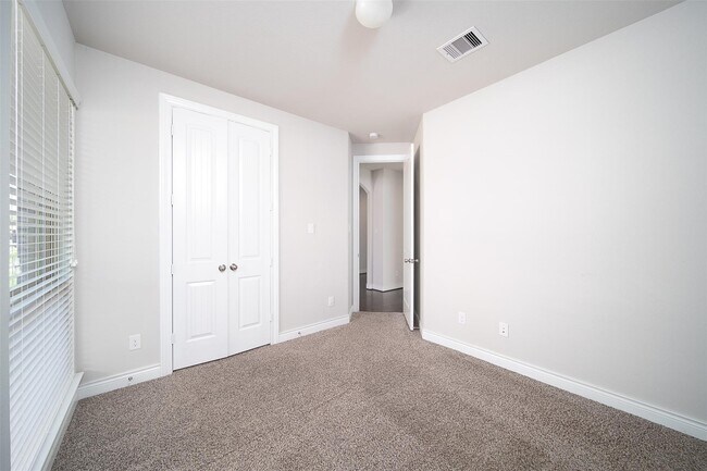 Building Photo - 13927 Manobrook Ct