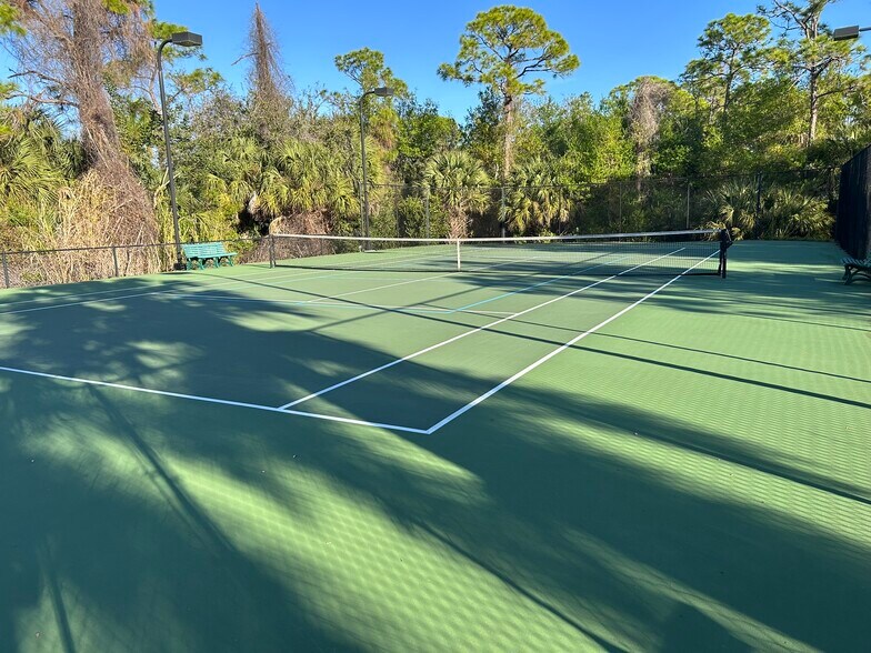 Building Photo - 11880 Bayport Ln