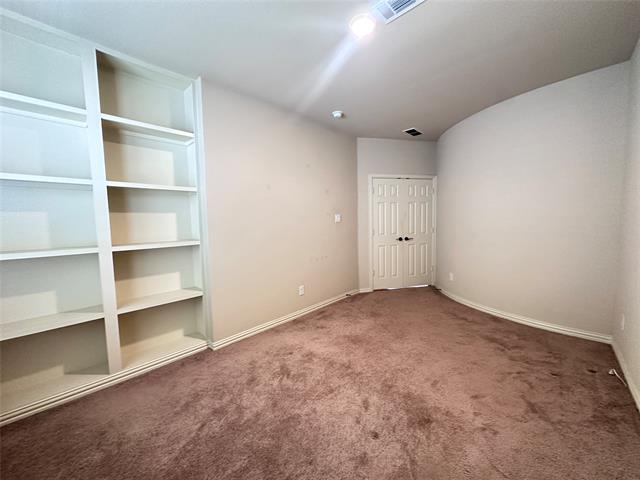 Building Photo - 708 Yarrow St